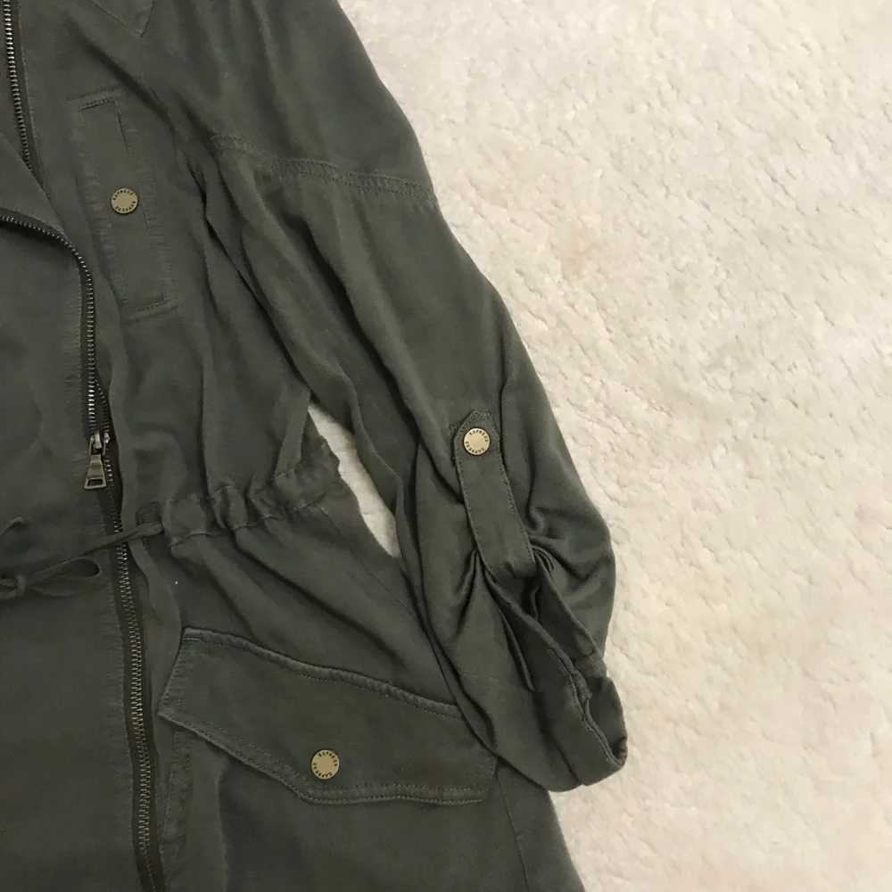 EXPRESS Women’s Spring/Fall Jacket - Picture 5 of 6